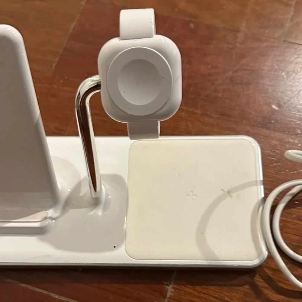 ubiolabs White Multi-Device Charging Station White Chargers